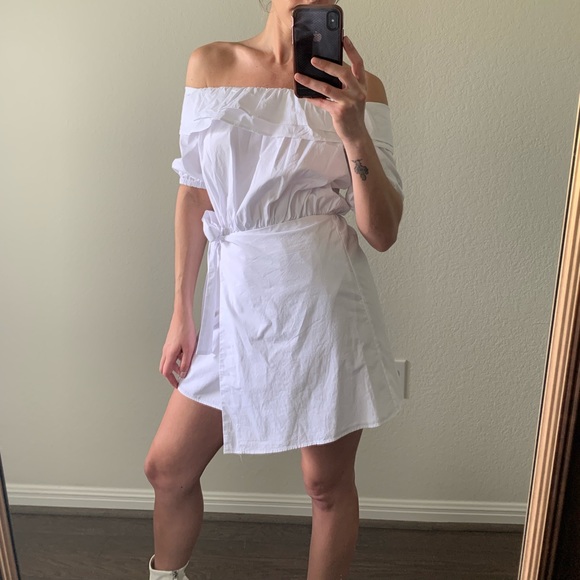 SALE! ⭐️ Lovers and friends white Cotton mini dress ruffled - Picture 10 of 10